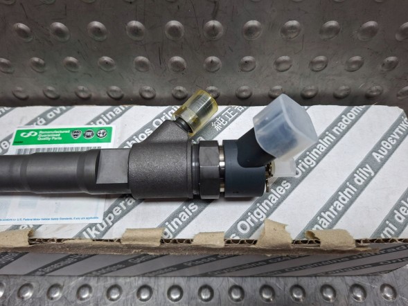 Fiat OE S26340351 Injector bosch 0445110418 fiat ducato iveco daily 2.3mjet 2011-