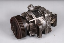 Suzuki OE 95200-68LA1 Air conditioning compressor suzuki swift mk7 1.2b 95200-68la1