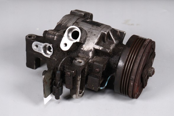 Suzuki OE 95200-68LA1 Air conditioning compressor suzuki swift mk7 1.2b 95200-68la1