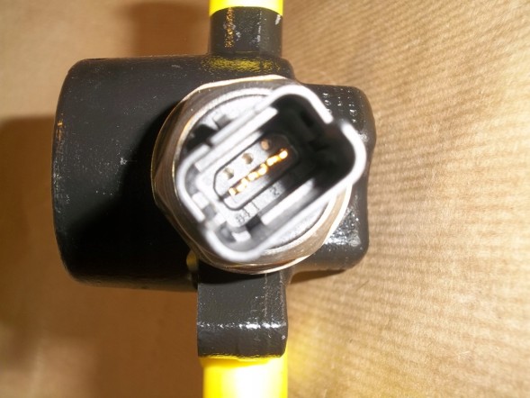 Renault OE 8200584032 Fuel distributor yellow stoppers renault clio iii 1.5dci - 8200584032