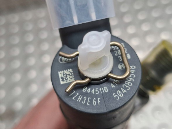 Fiat OE S26340369 Injector bosch 0445110418 fiat ducato iveco daily 2.3 mjet euro 5