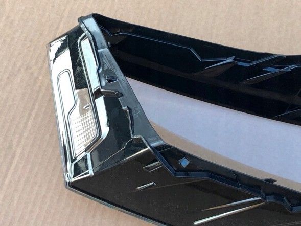 WOLLER  Glass lampshade headlight right front for audi q7 4m