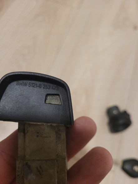 BMW OE BMW X5 E53 E83 E38 E39 E46 KLUCZYK STACYJKA WKŁADKA ZAMEK IMMOBILIZER 8253478 8379345 PĘTLA Bmw x5 e53 e83 e46 key ignition insert lock 8253478 8379345 loop