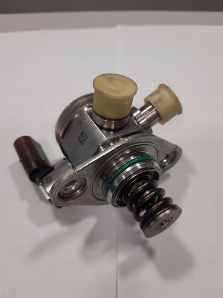 Bosch A1770700501 New fuel pump mercedes w463 w222 a1770700501