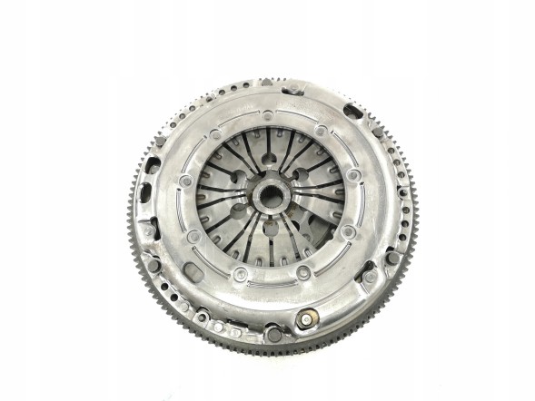 Sachs  Clutch set vw caddy/golf vi/ passat/jetta/touran 1,6-2,0 tdi 04- as 22