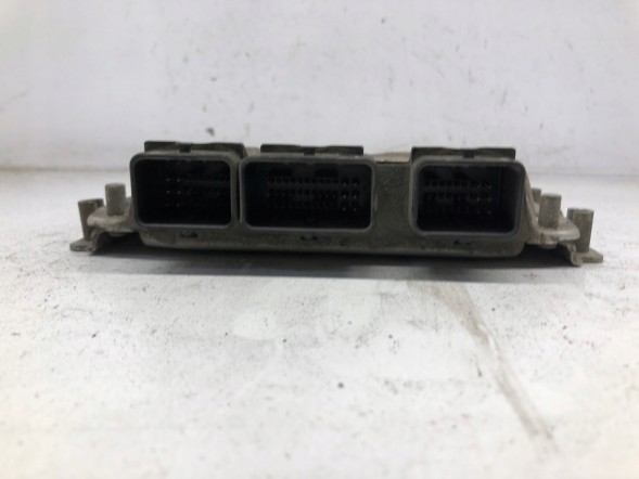 CHINA KOMPUTER SILNIKA PSA 0261206862 9637839180 Dog engine computer 0261206862 9637839180