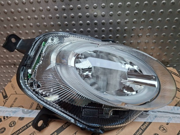 Fiat OE  Halogen lamp drl right front 52070819 fiat 500l 2012-