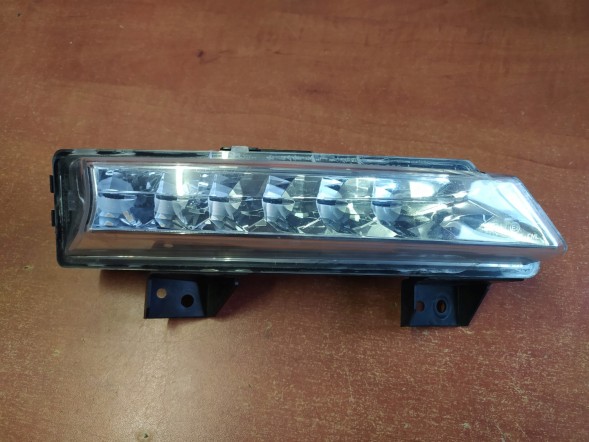 Renault OE 266006799R Led daylight lamp megane iii front right 266006799r org