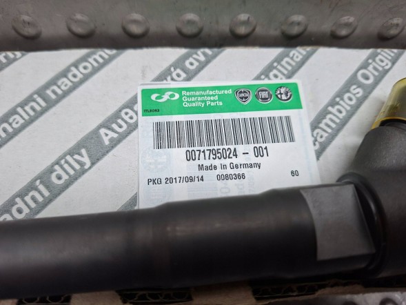 Fiat OE S26340327 Injector bosch 0445110418 fiat ducato iveco daily 2.3mjet 2011-