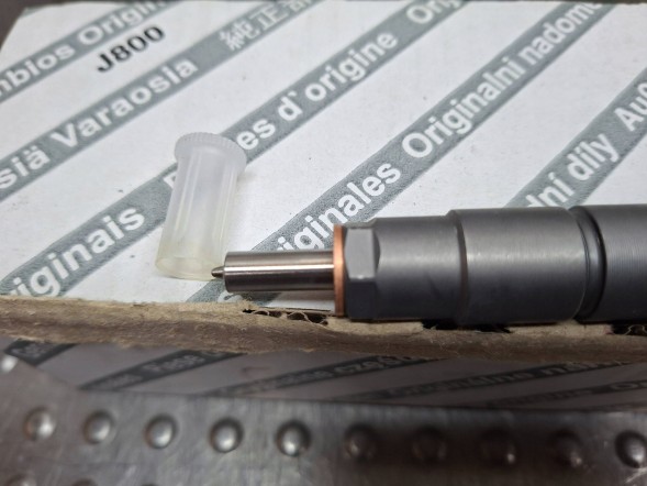 Fiat OE S26340327 Injector bosch 0445110418 fiat ducato iveco daily 2.3mjet 2011-