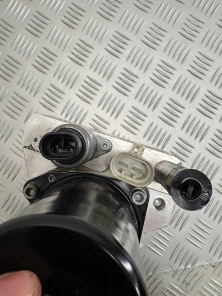 Ferrari OE 000328447 POMPA WSPOMAGANIA FERRARI GTC4 LUSSO Ferrari gtc4 lusso 000328447 power steering pump