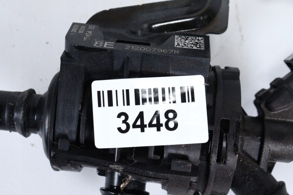 Renault OE 212007967R termostat clio v Additional water pump renault clio v captur ii 1.5dci 212007967r