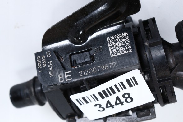 Renault OE 212007967R termostat clio v Additional water pump renault clio v captur ii 1.5dci 212007967r