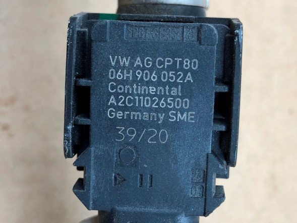 Volkswagen OE  Pipe cable 06m133240cj sensor 06h906052a audi a4 a5 a6 a7 q8 vw touareg