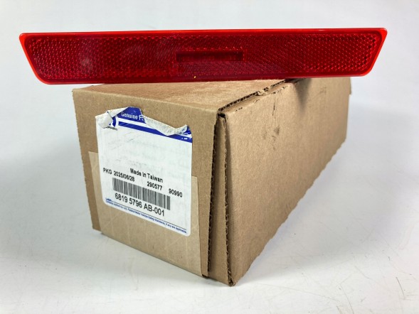 Mopar 68195796AB Mopar - marker lamp right rear dodge challenger 2015-23