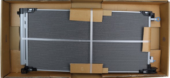 AC  Air conditioning cooler toyota c-hr 2.0 hybrid 2019 - 884a002050