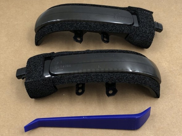 WOLLER  Flashers directions dyamic led for toyota rav4 vanguard previa estima voxy noah