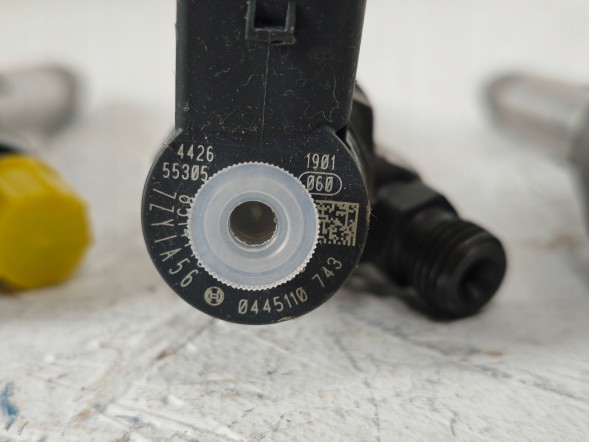 BMW OE 0445110598 8511630 Bmw oe 0445110598 8511630 injection injector new