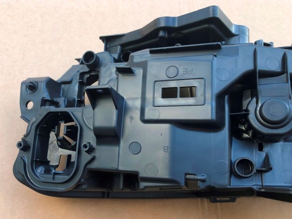 WOLLER L.266. Front right lamp can cover for volvo s90 v90 2016-20