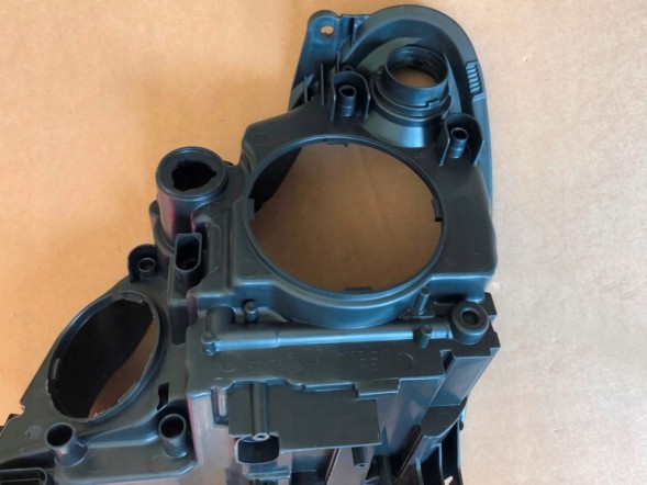 WOLLER PRAWA W219 PUSZKA Right front lamp box for mercedes cls w219 beforelift 2004-2008