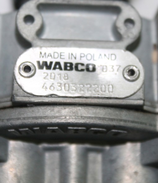 Wabco 4630322200 4630322200_M platform control valve for quick