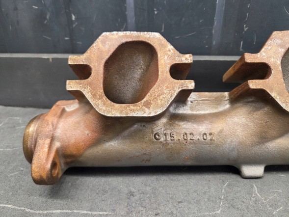 Mercedes-Benz OE A4411420201 A4411420201 a4211420301 exhaust manifold mercedes w477 v6 new