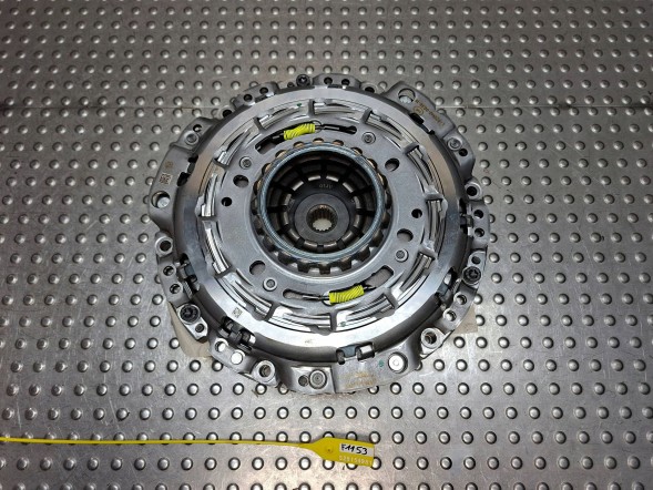 Alfa Romeo OE S25154981 Complete clutch alfa romeo giulietta 10- 1.4tb 55253082 68245664aa