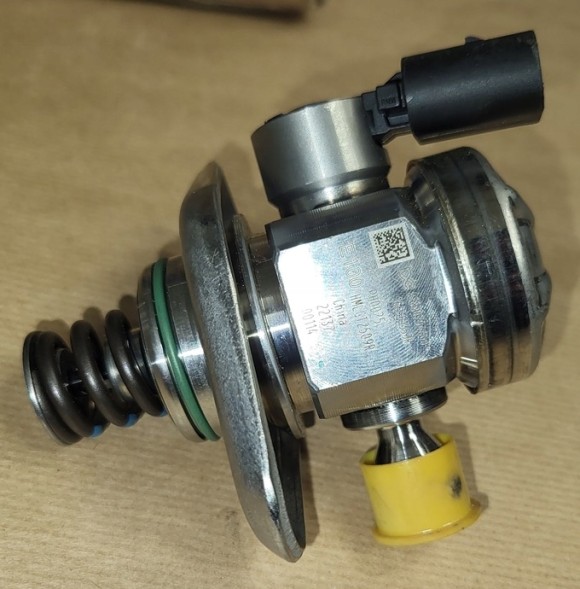 Renault OE  Fuel pump 166301353r renault megane iv kangoo clio 1.3 tce oryg