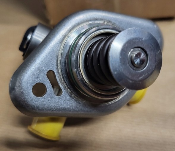 Renault OE  Fuel pump 166301353r renault megane iv kangoo clio 1.3 tce oryg