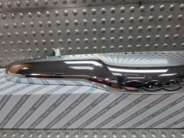 Fiat OE S26337860 Chrome flap blend 0735516207 fiat 500 2007-