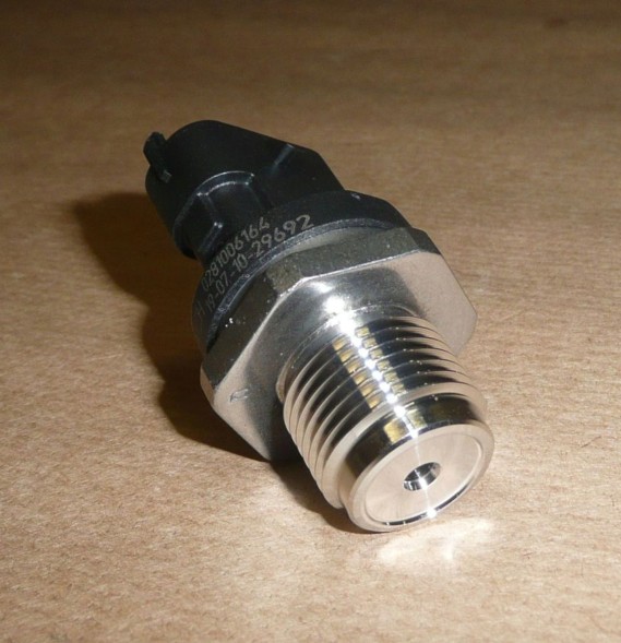 Peugeot OE  Fuel pressure sensor c jumper iii 3.0hdi 1627700480
