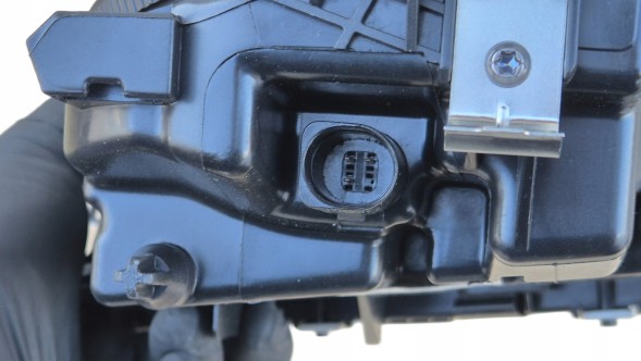 Volvo OE HALOGEN PRAWY VOLVO FH FM FM II HELLA ORYGINAŁ Halogen right fog lamp volvo fh fm fm ii oe 21297917 hella new!