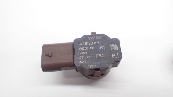 Volkswagen OE VWB2KF0KPCG000 Bumper beam front 4 pdc vw caddy 2kf971095k 2kf 971 095 k +sensors 5wa