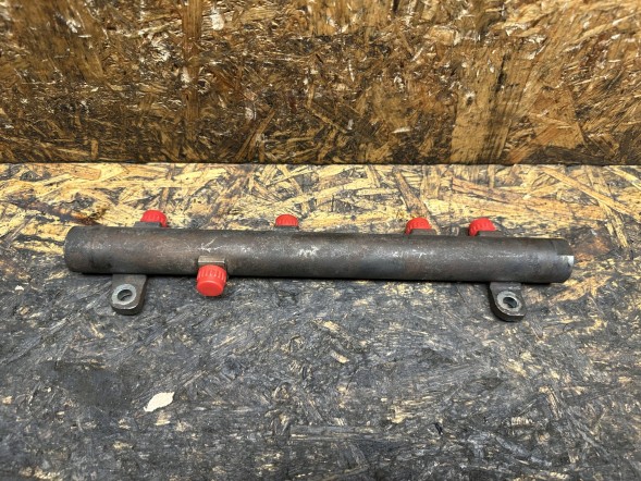 Fiat OE LISTWA WTRYSKOWA DUCATO 2.3 504128917 Ducato 2.3 504128917 injection rail
