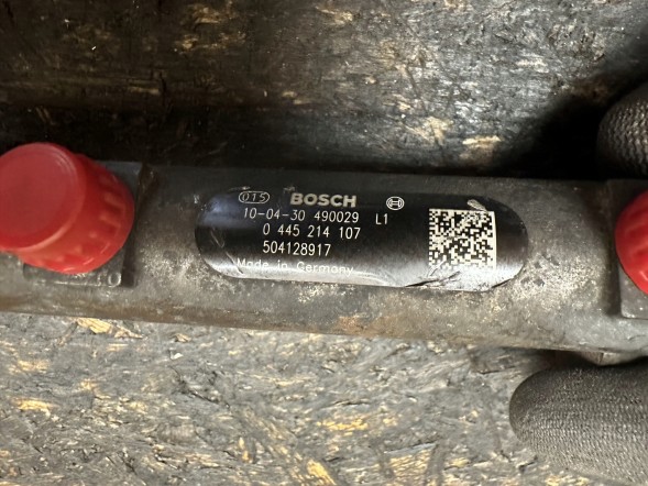 Fiat OE LISTWA WTRYSKOWA DUCATO 2.3 504128917 Ducato 2.3 504128917 injection rail