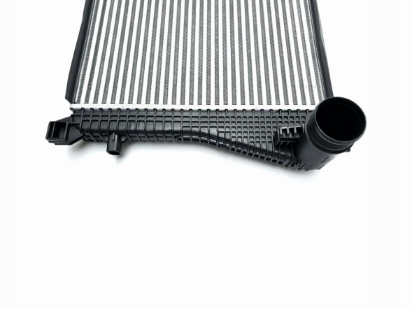 CHINA  Air cooler intercooler vw t-roc 2.0 r 4motion 300 hp