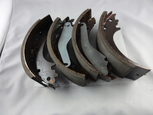 Blic SZCZĘKI 410 KACZKA BLIŹNIAK Brake shoes mercedes 408 409 410 bus duck