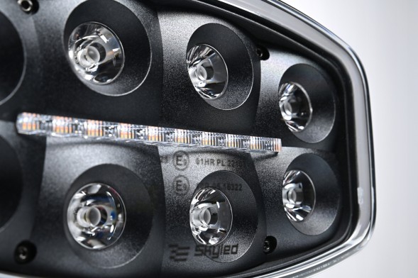 Skyled  Far-range headlamp skyled jumbo acetan black full led