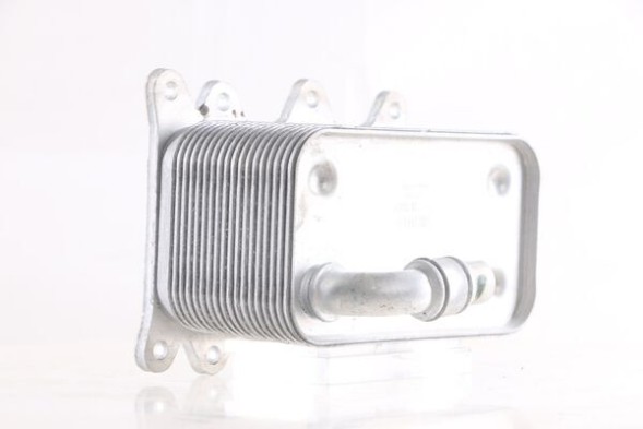 Mahle  Oil cooler, automatic transmission mahle clc 18 000s