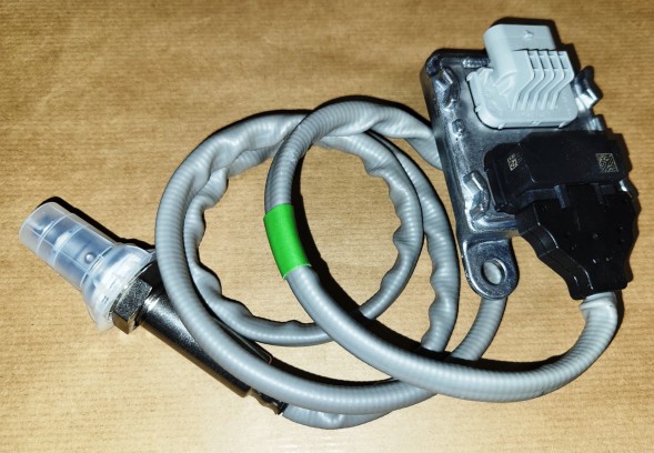 Nissan OE 22060-00Q0G, 227902682R Original nox oxide sensor renault trafic iii 1.6dci 2206000q0g