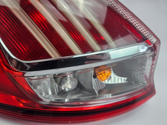 Ford OE FORD FIESTA MK7 LIFT 2012 - 2017 LAMPA TYŁ LEWY BB13405B Ford fiesta mk7 lift 2012 - 2017 lamp rear left bb13405b