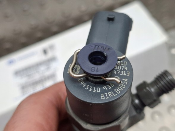 Fiat OE S26312062 Injector bosch 0445110938 fiat 500x tipo qubo 1.3 mjet 2014-