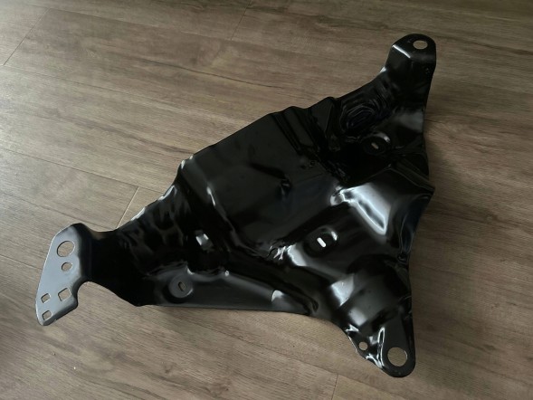 Audi OE  Audi a6 rs6 a7 rs7 c8 2018-2024 lower cover fuel tank support 4k oe