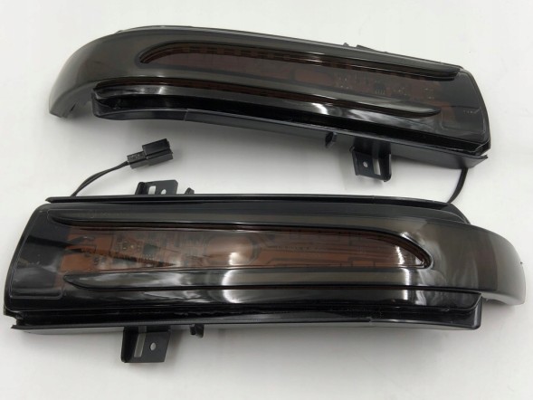 WOLLER  Flashers dynamic left right in mirrors for clc sport coupe e coupe w207