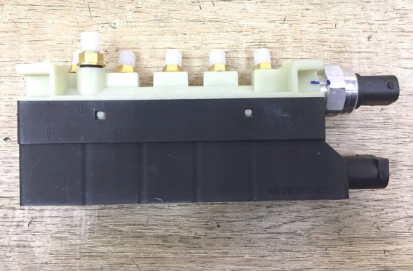 AUCAR 2203200258 Airmatic strip valve block suspension for mercedes amg w220 1999-05