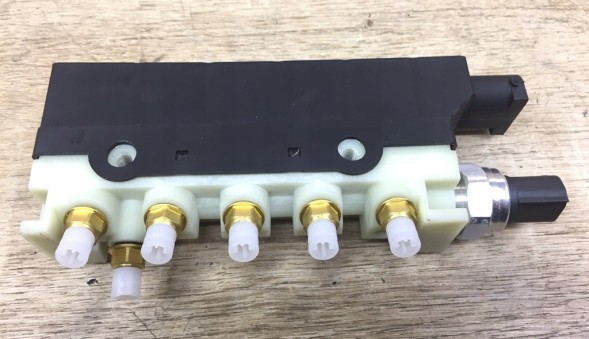 AUCAR 2203200258 Airmatic strip valve block suspension for mercedes amg w220 1999-05