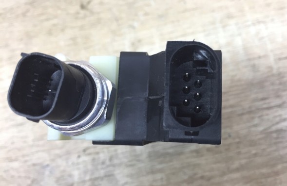 AUCAR 2203200258 Airmatic strip valve block suspension for mercedes amg w220 1999-05