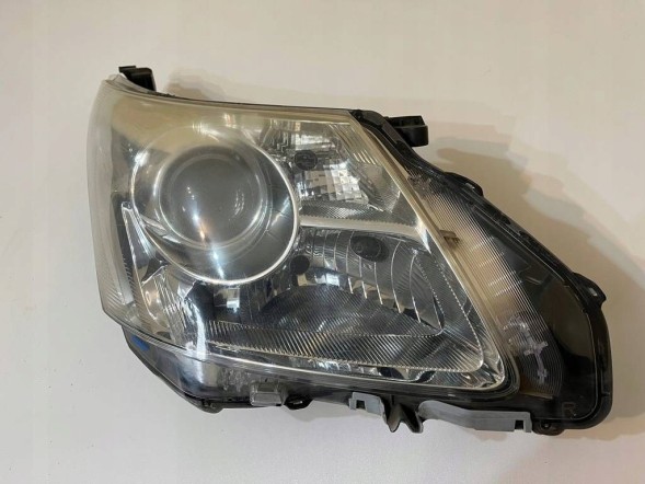 Toyota OE  Toyota avensis t27 lamp right front 81126-05310