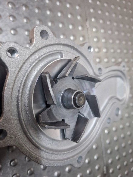 Chrysler OE 68382490AA Water pump 68382490aa dodge neon 01-05 2.0/2.4l mopar