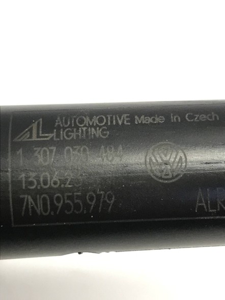 Volkswagen OE  Volkswagen sharan front lamp washer nozzle 7n0955979